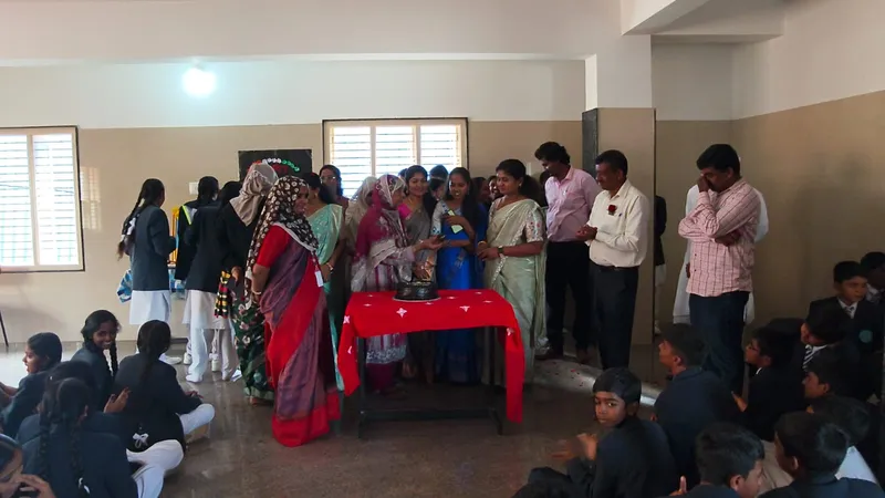 Cambridge English School - Campus Activity 25